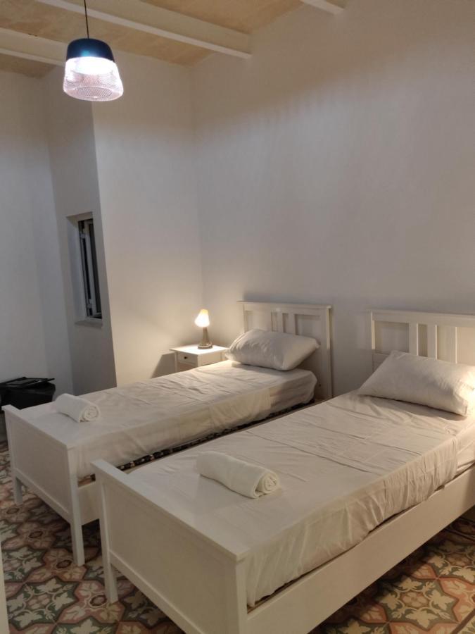Walter's * Gzira